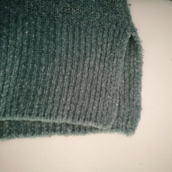 Ricki's Ladies Green Straight Fit Tunic Sweater - Picture 4 of 9